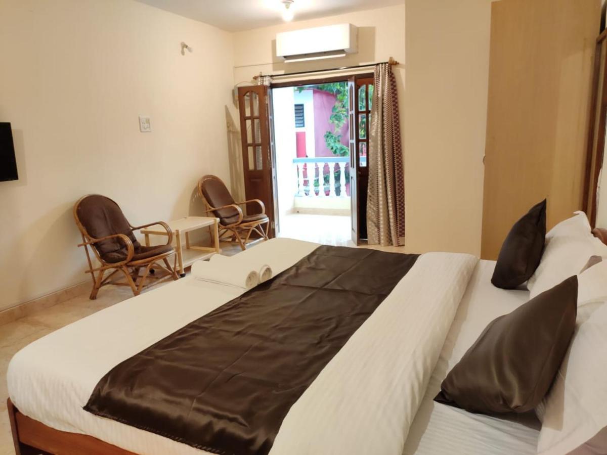 Dom'S Inn Calangute Exterior foto