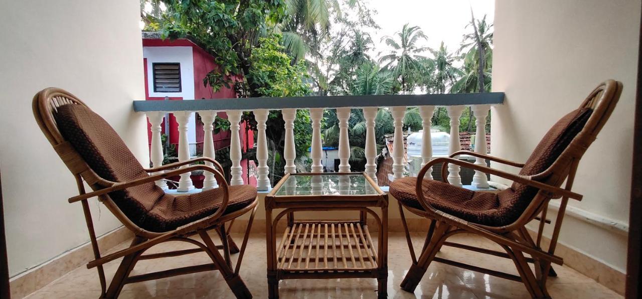 Dom'S Inn Calangute Exterior foto